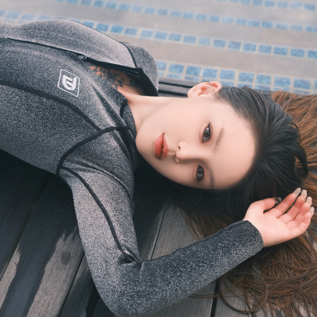 Black Bling Series Longsleeve Backless Bikini Wetsuit